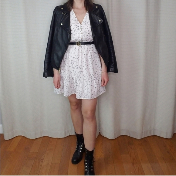 Black and White Ruffle Sleeve Dress - Picture 7 of 11